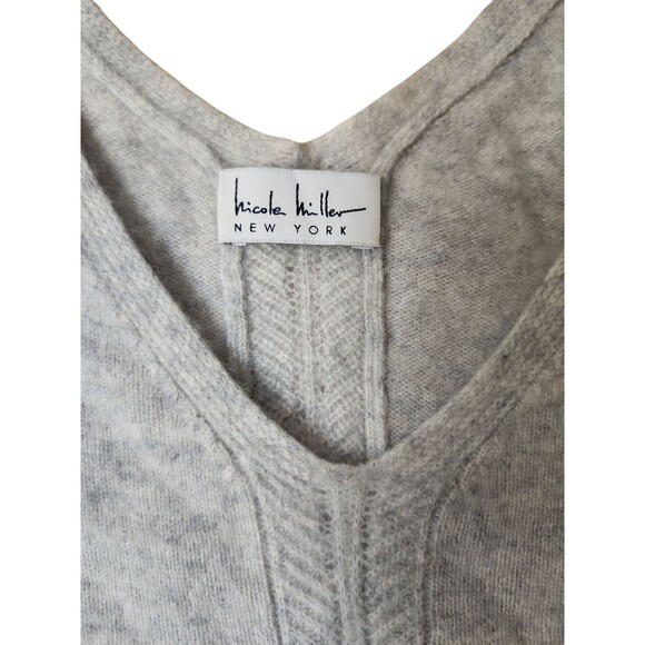 Nicole Miller Cashmere V-neck Sweater Women's Size XL Light Gray Soft Capsule - Picture 5 of 8